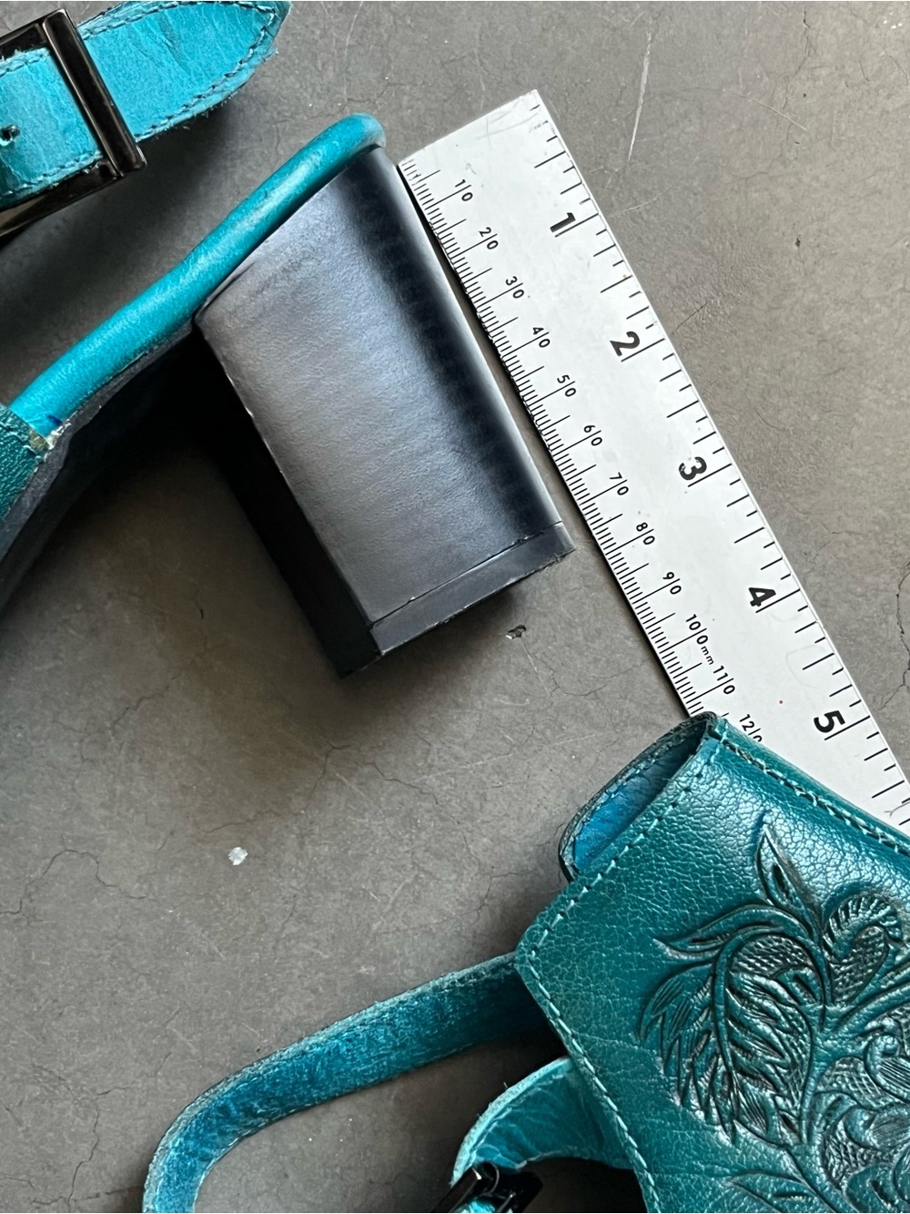 Roper Teal Embossed Leather Slingback Heels - Picture 5 of 8